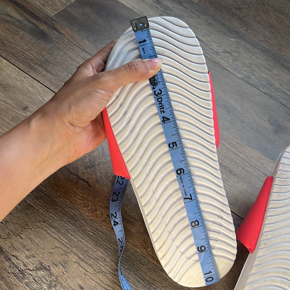 Nike Slides - Picture 8 of 8